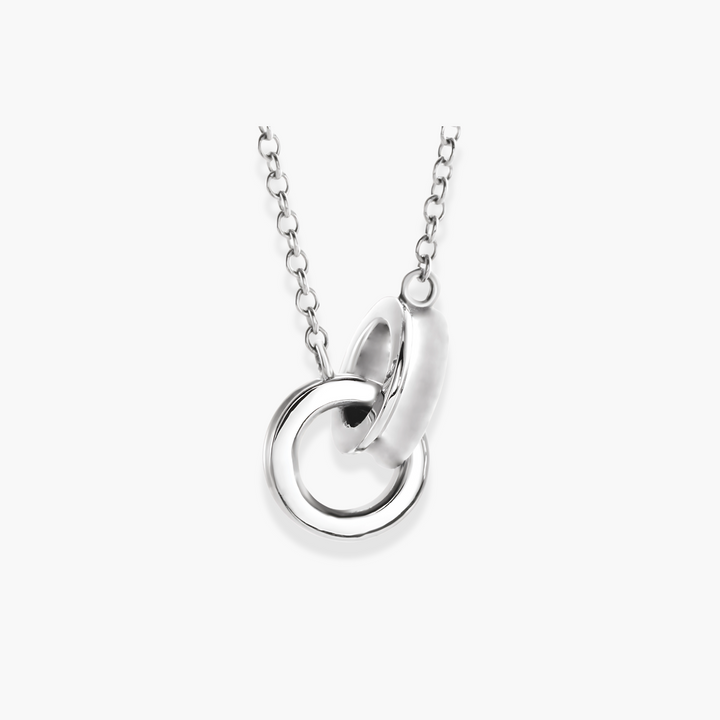 Interlocking Circle Necklace in 14K Gold