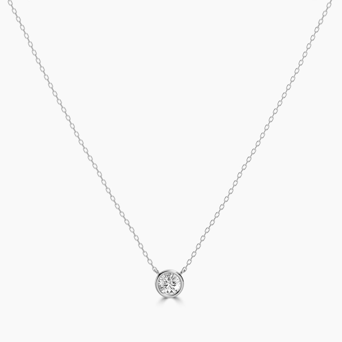 Classic 0.20 CTW Diamond Station Necklace With 1 Stone